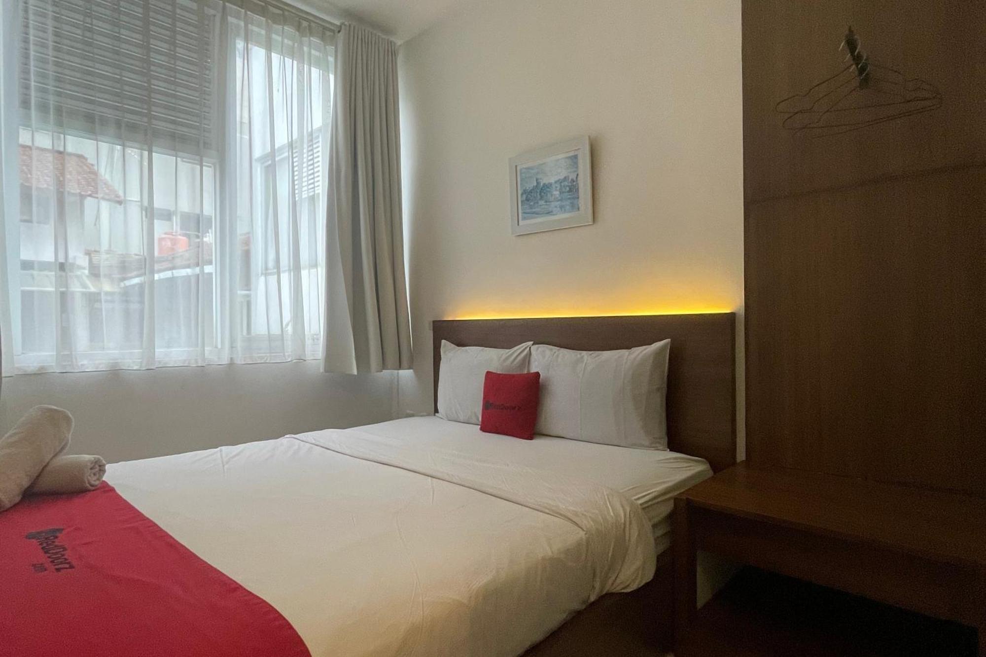 Reddoorz Plus Near Parahyangan University Bandung Exterior foto